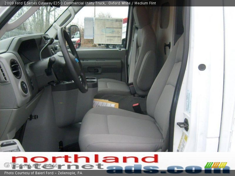 Oxford White / Medium Flint 2009 Ford E Series Cutaway E350 Commercial Utility Truck