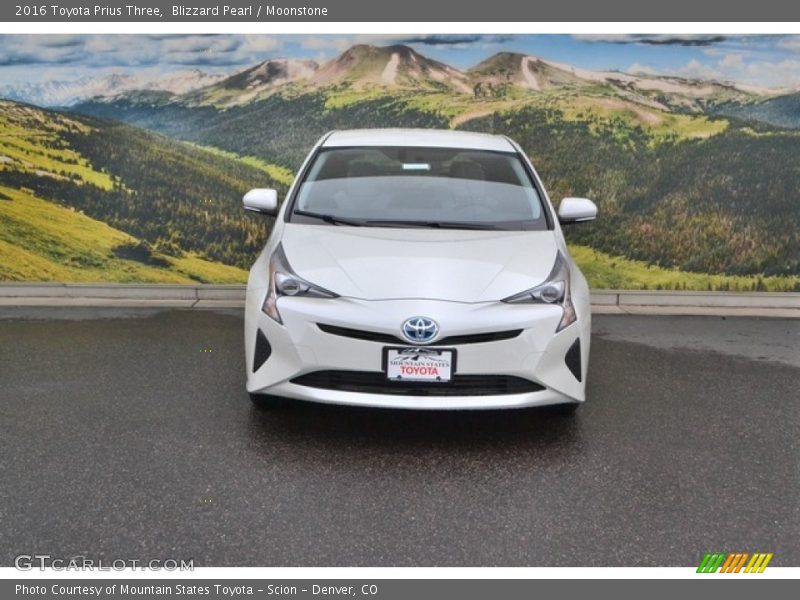 Blizzard Pearl / Moonstone 2016 Toyota Prius Three