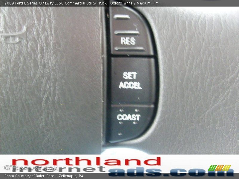 Oxford White / Medium Flint 2009 Ford E Series Cutaway E350 Commercial Utility Truck