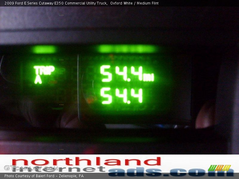 Oxford White / Medium Flint 2009 Ford E Series Cutaway E350 Commercial Utility Truck