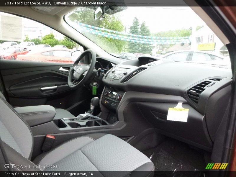 Canyon Ridge / Charcoal Black 2017 Ford Escape SE 4WD