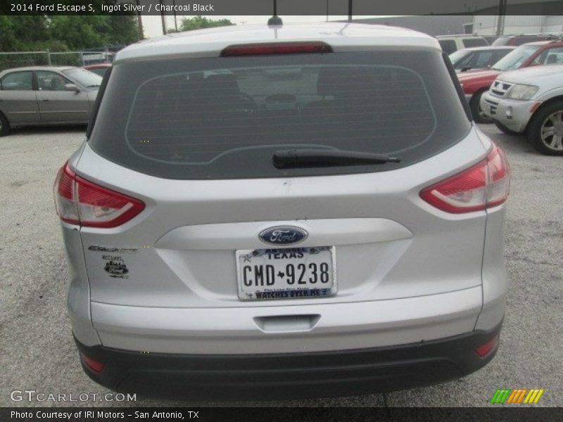 Ingot Silver / Charcoal Black 2014 Ford Escape S