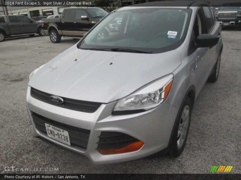 Ingot Silver / Charcoal Black 2014 Ford Escape S