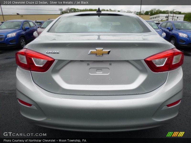 Silver Ice Metallic / Jet Black 2016 Chevrolet Cruze LS Sedan