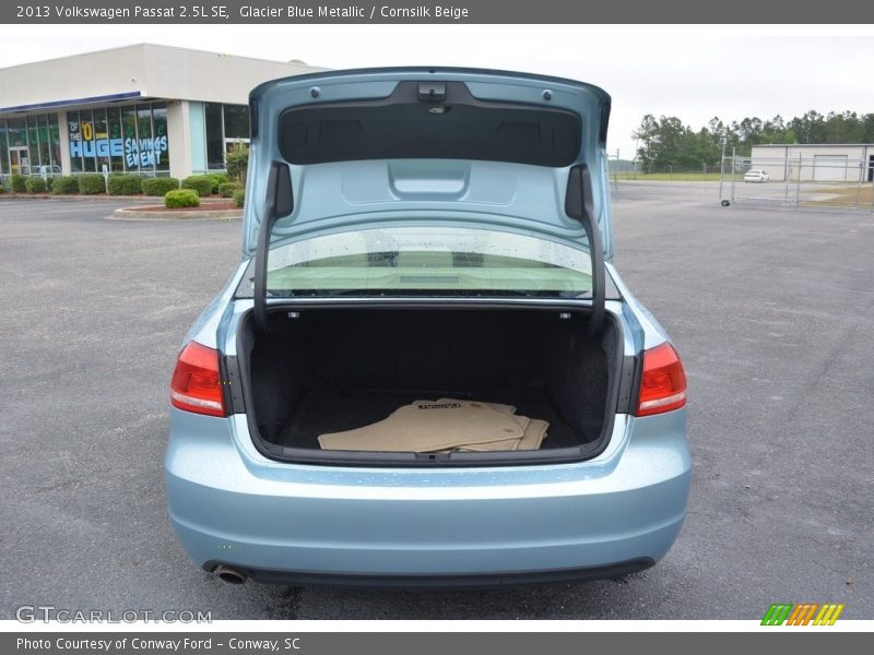 Glacier Blue Metallic / Cornsilk Beige 2013 Volkswagen Passat 2.5L SE