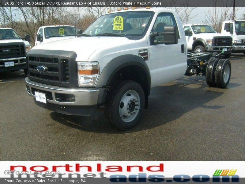 Oxford White / Medium Stone 2009 Ford F450 Super Duty XL Regular Cab 4x4 Chassis