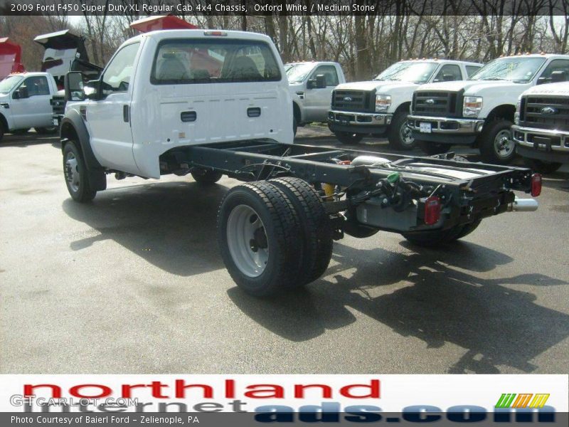 Oxford White / Medium Stone 2009 Ford F450 Super Duty XL Regular Cab 4x4 Chassis