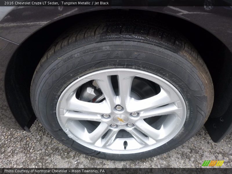 Tungsten Metallic / Jet Black 2016 Chevrolet Cruze LT Sedan