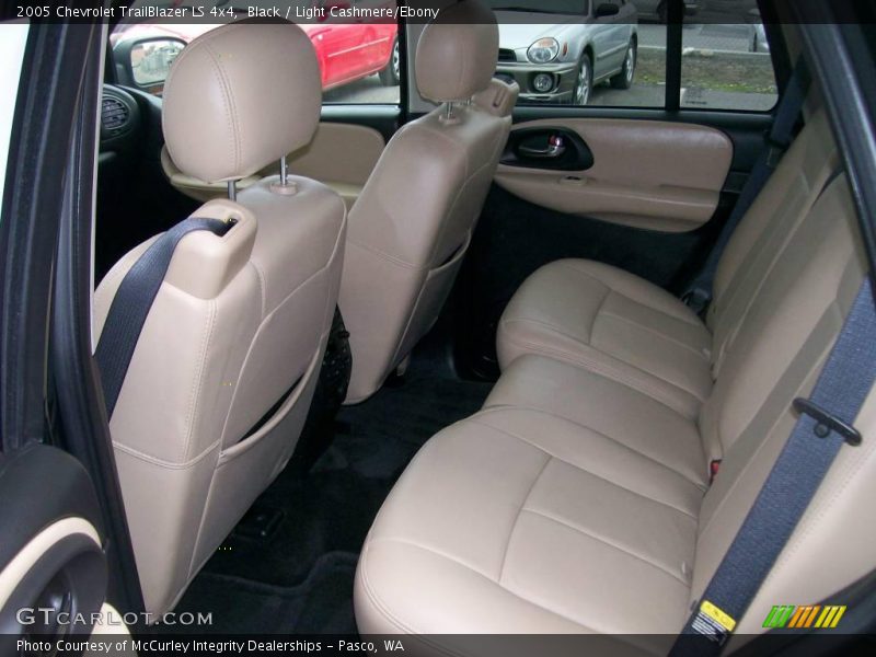 Black / Light Cashmere/Ebony 2005 Chevrolet TrailBlazer LS 4x4