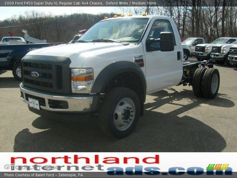 Oxford White / Medium Stone 2009 Ford F450 Super Duty XL Regular Cab 4x4 Chassis