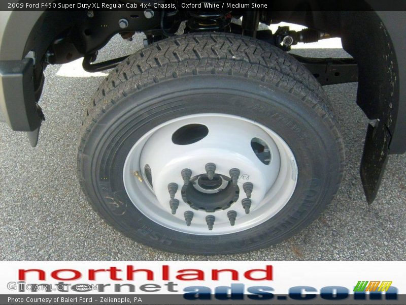 Oxford White / Medium Stone 2009 Ford F450 Super Duty XL Regular Cab 4x4 Chassis