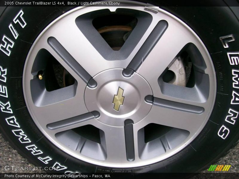 Black / Light Cashmere/Ebony 2005 Chevrolet TrailBlazer LS 4x4