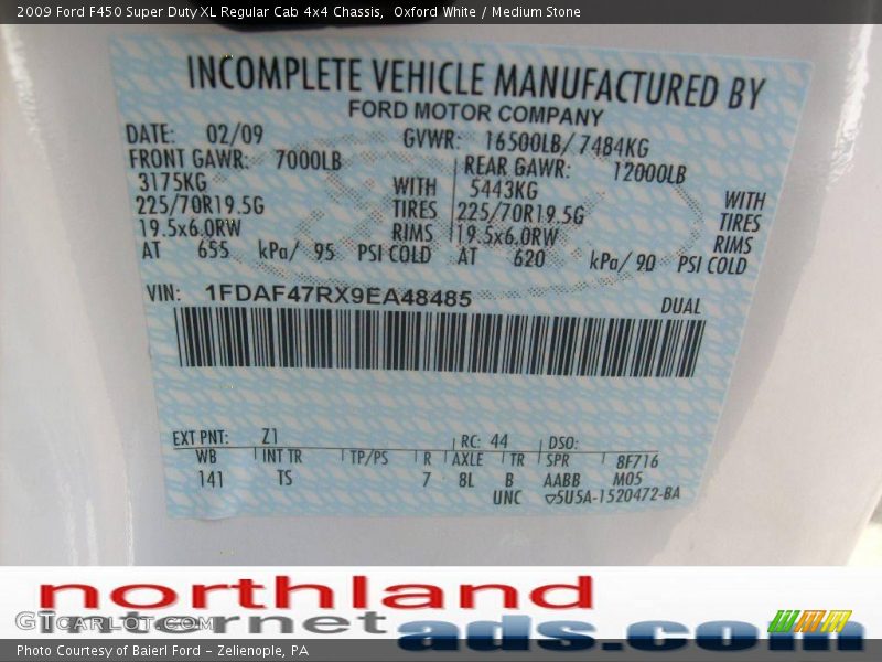 Oxford White / Medium Stone 2009 Ford F450 Super Duty XL Regular Cab 4x4 Chassis