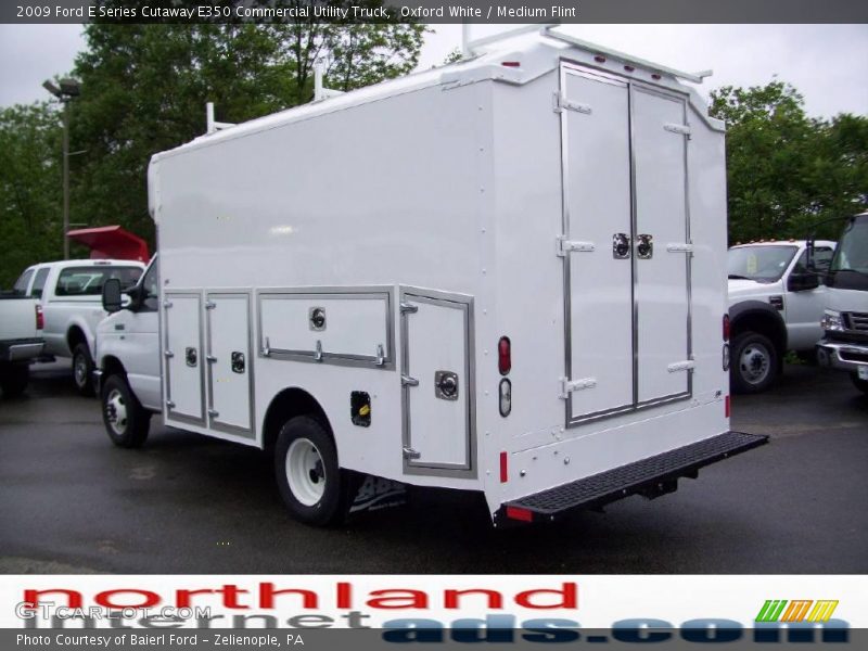Oxford White / Medium Flint 2009 Ford E Series Cutaway E350 Commercial Utility Truck