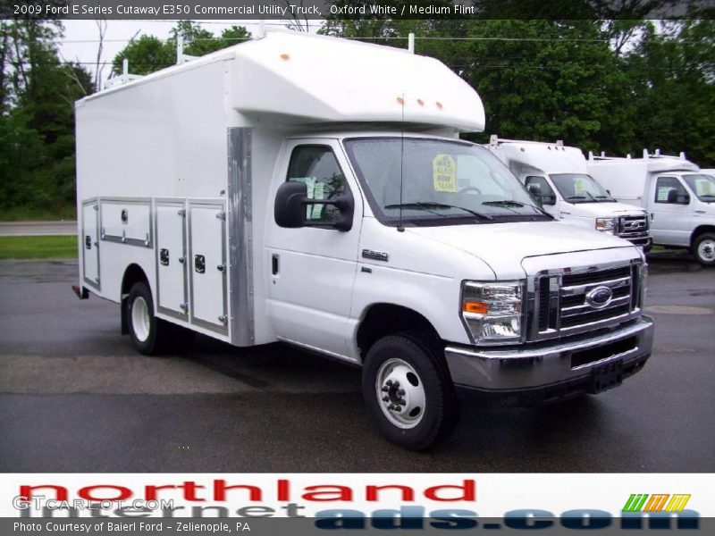Oxford White / Medium Flint 2009 Ford E Series Cutaway E350 Commercial Utility Truck