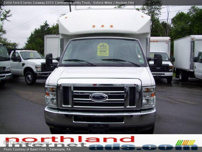 Oxford White / Medium Flint 2009 Ford E Series Cutaway E350 Commercial Utility Truck