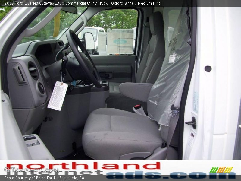 Oxford White / Medium Flint 2009 Ford E Series Cutaway E350 Commercial Utility Truck