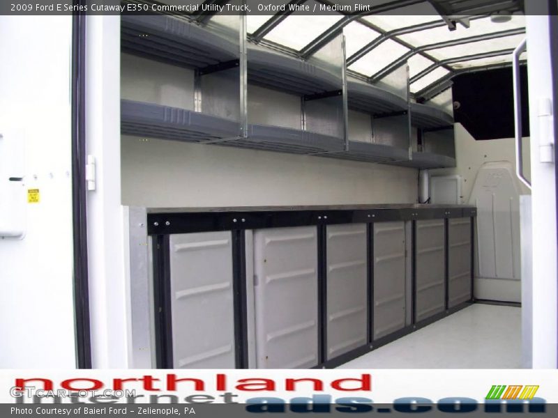 Oxford White / Medium Flint 2009 Ford E Series Cutaway E350 Commercial Utility Truck