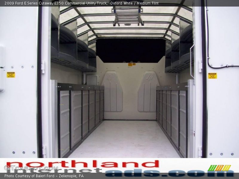 Oxford White / Medium Flint 2009 Ford E Series Cutaway E350 Commercial Utility Truck