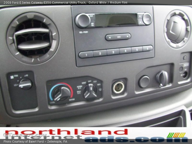 Oxford White / Medium Flint 2009 Ford E Series Cutaway E350 Commercial Utility Truck