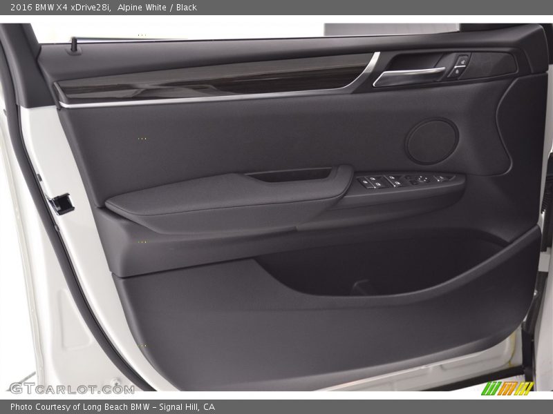 Alpine White / Black 2016 BMW X4 xDrive28i