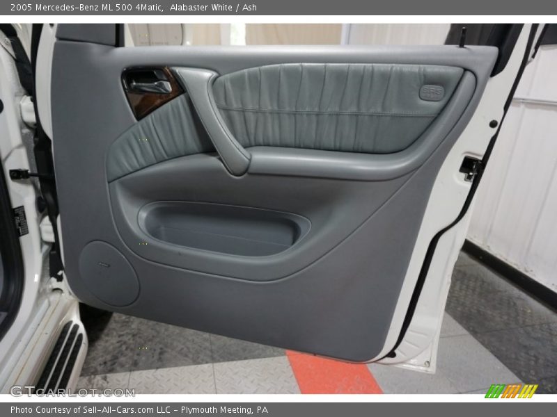 Alabaster White / Ash 2005 Mercedes-Benz ML 500 4Matic