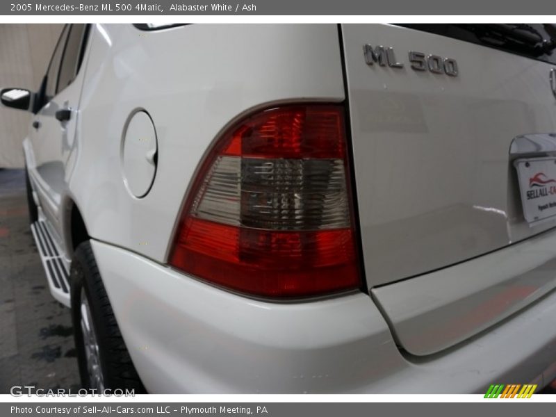 Alabaster White / Ash 2005 Mercedes-Benz ML 500 4Matic