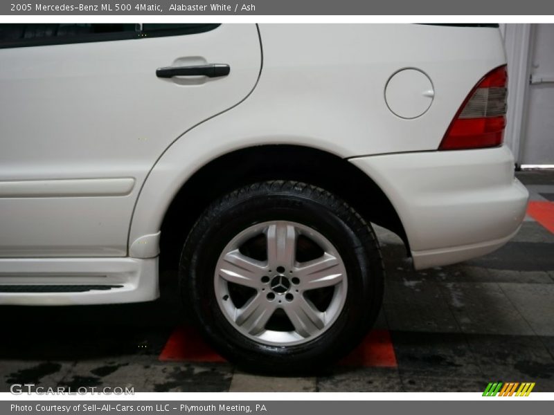 Alabaster White / Ash 2005 Mercedes-Benz ML 500 4Matic