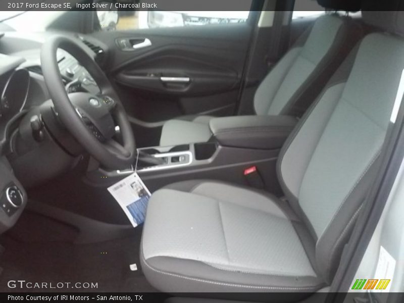 Ingot Silver / Charcoal Black 2017 Ford Escape SE