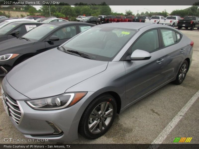 Gray / Gray 2017 Hyundai Elantra SE