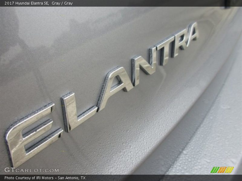 Gray / Gray 2017 Hyundai Elantra SE