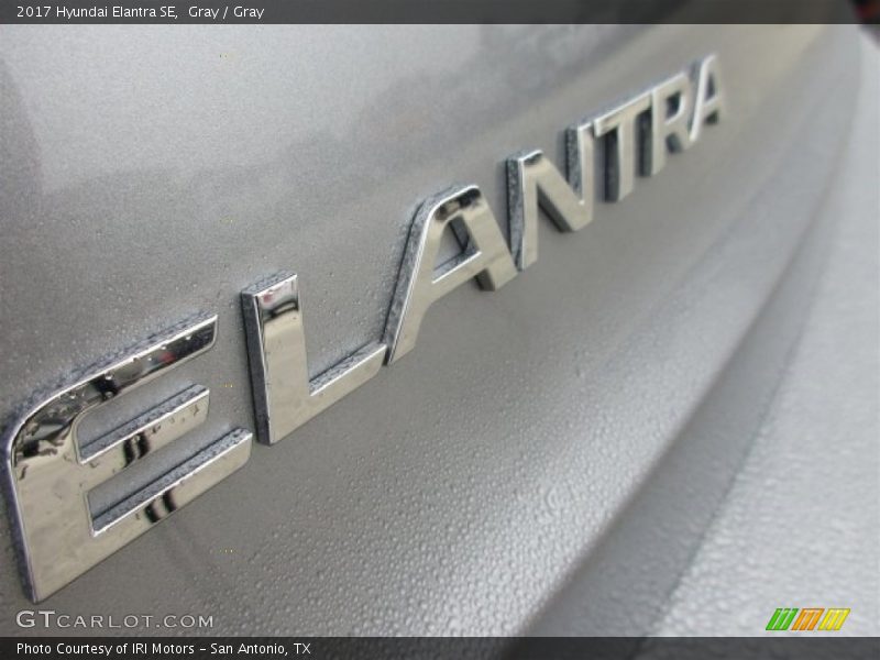 Gray / Gray 2017 Hyundai Elantra SE