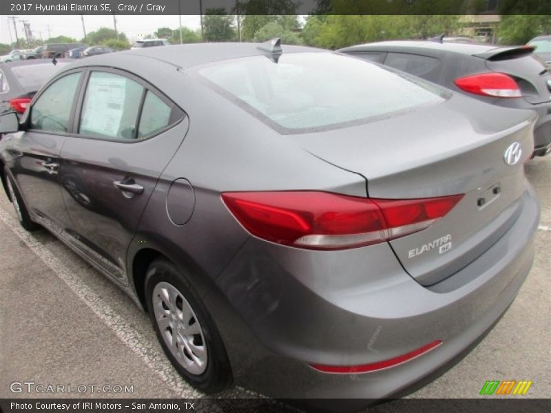 Gray / Gray 2017 Hyundai Elantra SE