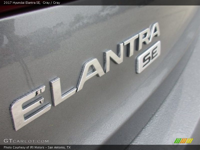 Gray / Gray 2017 Hyundai Elantra SE