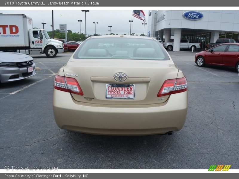 Sandy Beach Metallic / Bisque 2010 Toyota Camry LE