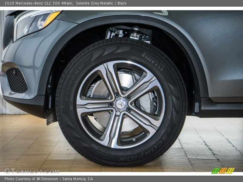 Selenite Grey Metallic / Black 2016 Mercedes-Benz GLC 300 4Matic