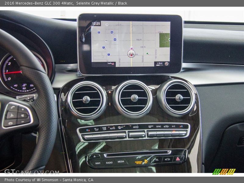 Selenite Grey Metallic / Black 2016 Mercedes-Benz GLC 300 4Matic