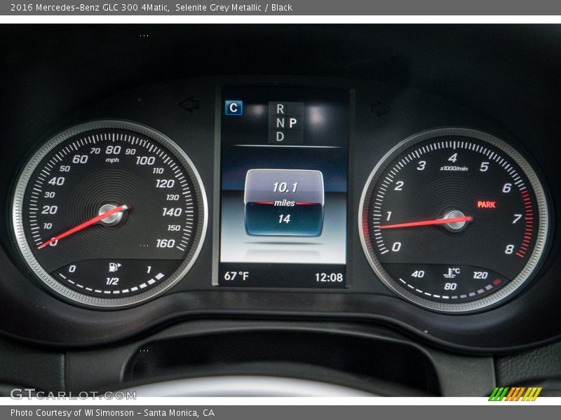 Selenite Grey Metallic / Black 2016 Mercedes-Benz GLC 300 4Matic