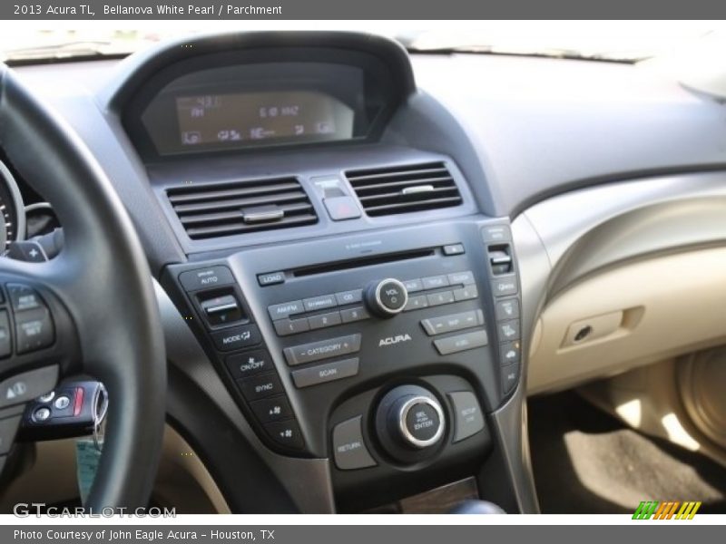 Bellanova White Pearl / Parchment 2013 Acura TL
