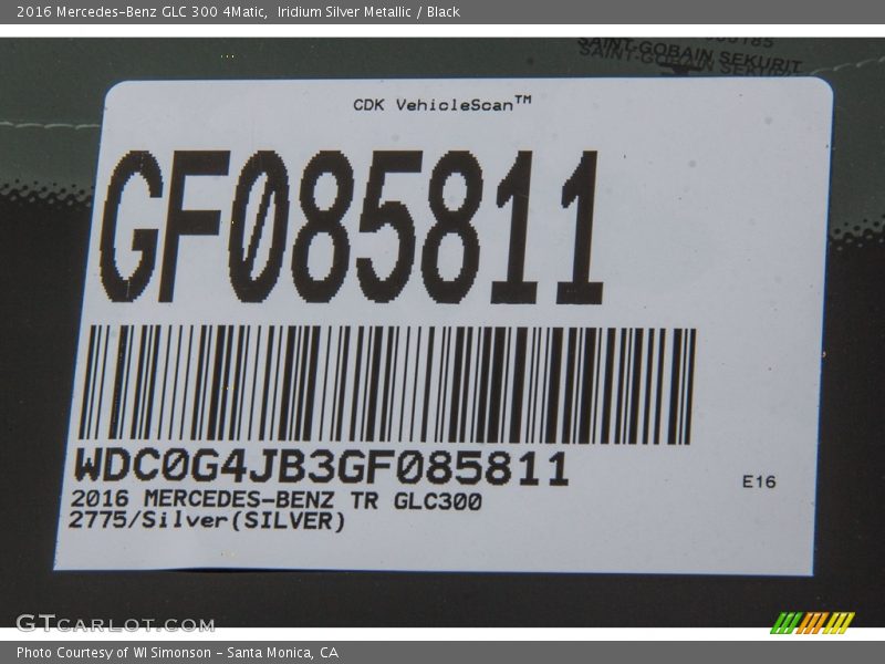 Iridium Silver Metallic / Black 2016 Mercedes-Benz GLC 300 4Matic