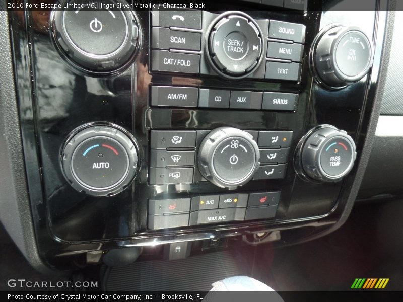 Ingot Silver Metallic / Charcoal Black 2010 Ford Escape Limited V6