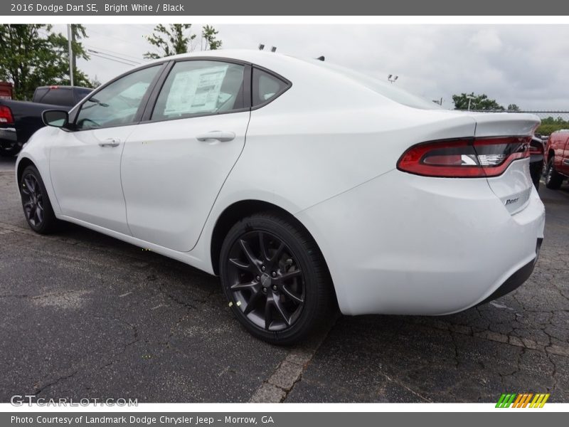 Bright White / Black 2016 Dodge Dart SE