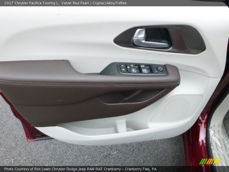 Velvet Red Pearl / Cognac/Alloy/Toffee 2017 Chrysler Pacifica Touring L
