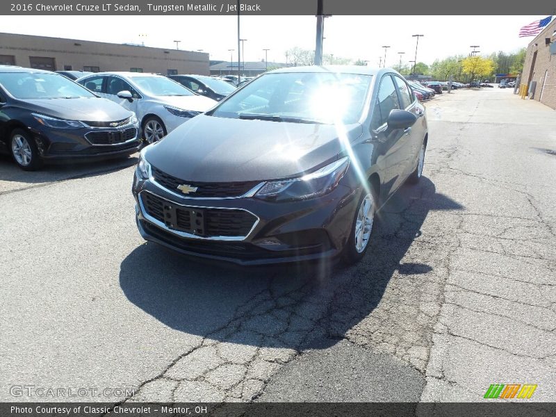 Tungsten Metallic / Jet Black 2016 Chevrolet Cruze LT Sedan