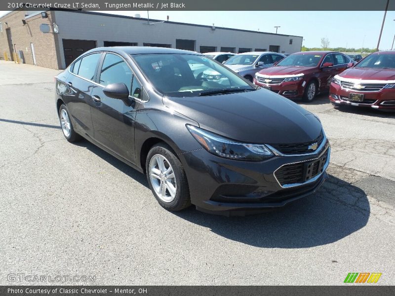 Tungsten Metallic / Jet Black 2016 Chevrolet Cruze LT Sedan