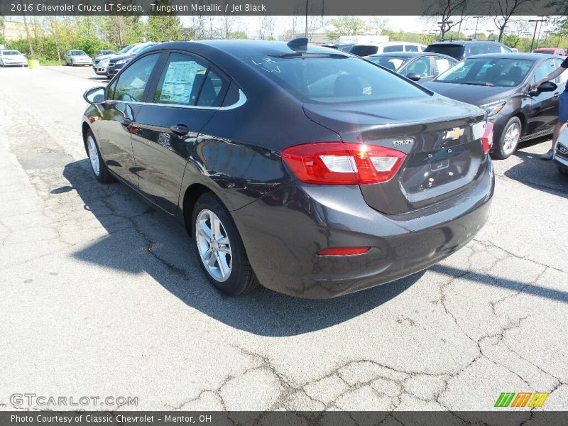 Tungsten Metallic / Jet Black 2016 Chevrolet Cruze LT Sedan