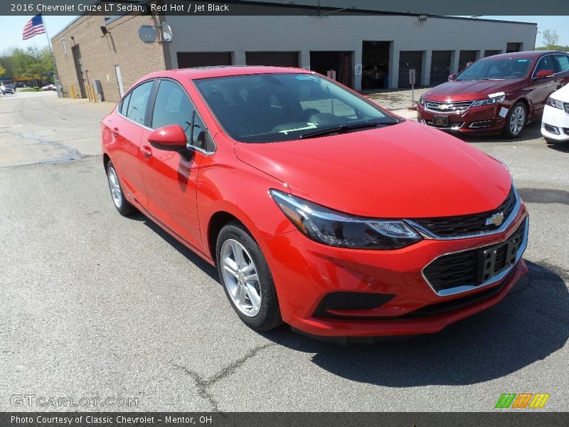 Red Hot / Jet Black 2016 Chevrolet Cruze LT Sedan