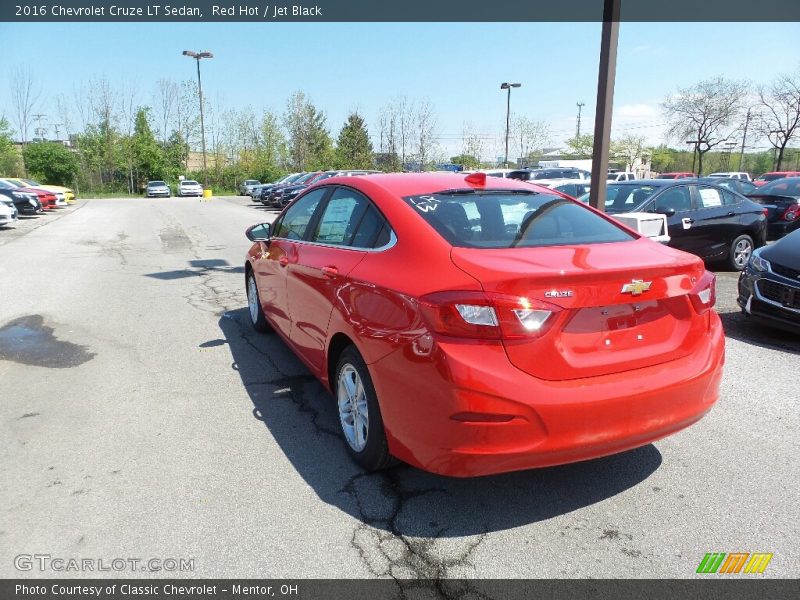 Red Hot / Jet Black 2016 Chevrolet Cruze LT Sedan