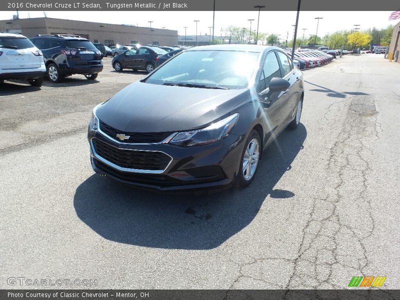 Tungsten Metallic / Jet Black 2016 Chevrolet Cruze LT Sedan