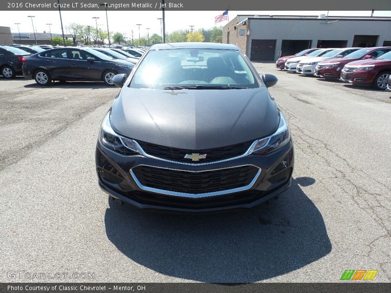 Tungsten Metallic / Jet Black 2016 Chevrolet Cruze LT Sedan